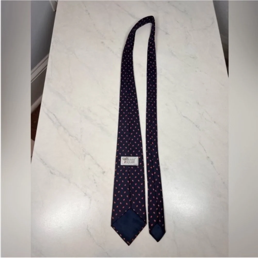 EUC Hanover Square Blue Paisley Tie